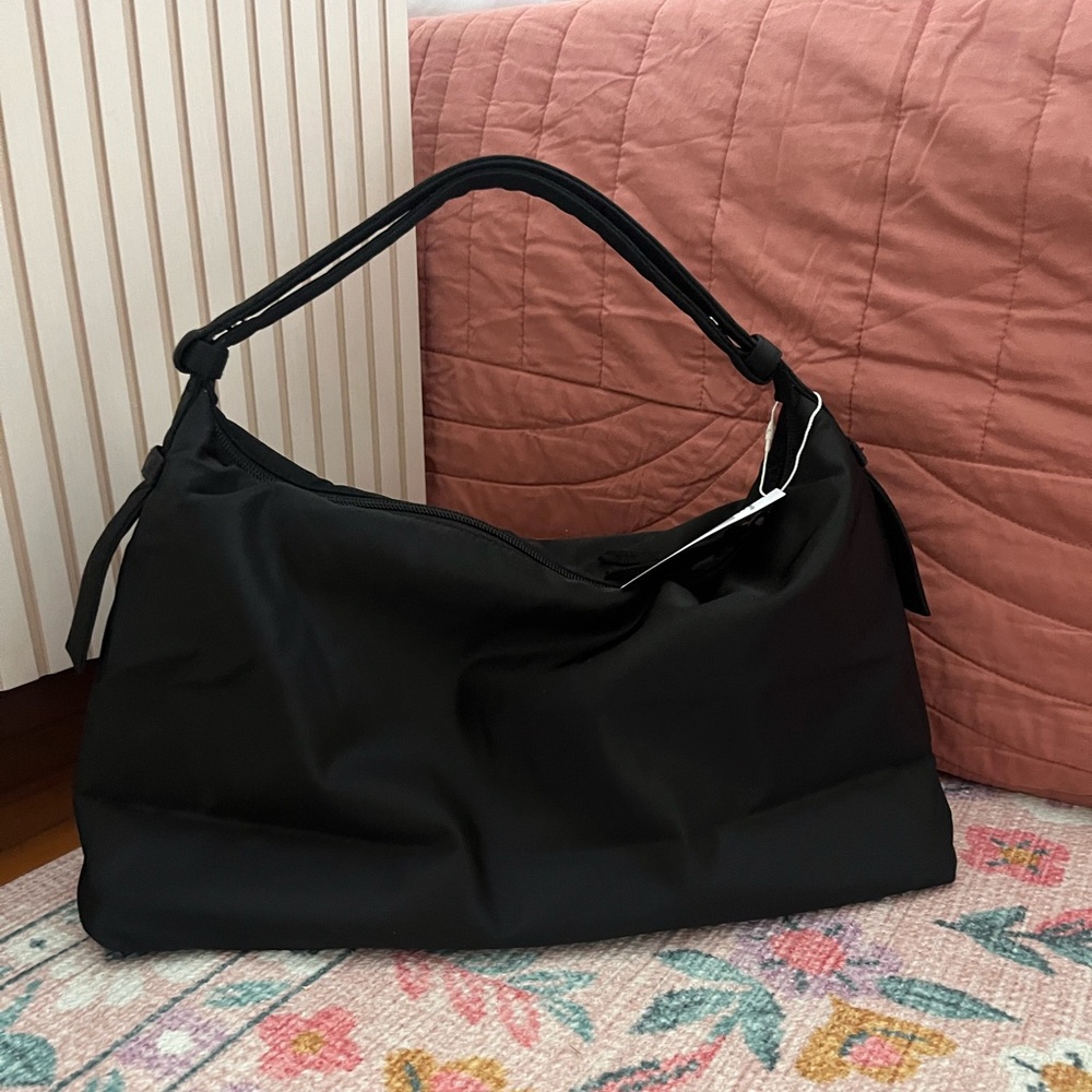 NWT!! Vera Bradley Marcelle Shoulder Bag in Moonlight Night (Black)